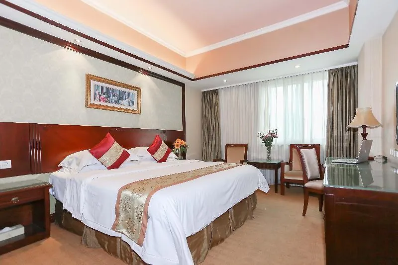 ***  Vienna Hotel Shanghai Hongqiao Airport Center China